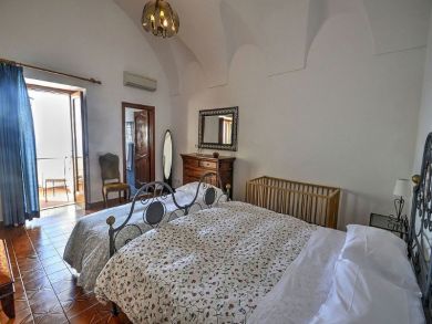 Three Bedroom Praiano Villa Luxury Huge Terraces Three Bedroom Praiano Villa Luxury Huge Terraces